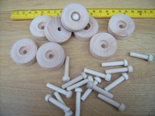 12x wooden toy wheels - wooden, +