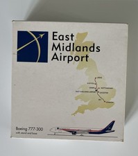 Herpa Wings East Midlands Airport Boeing 777 300 Die Cast Plane 506496 & Stand