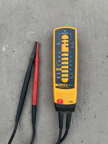Fluke voltage continuity - fluke, t2