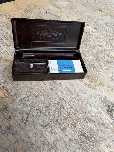 Gillette bakelite safety razor - safety,