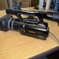 Sony HVR-V1U HD Video Camera Camcorder w/20x Zoom. Camera Only. No Battery