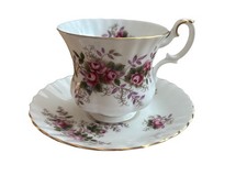 Royal Albert LAVENDER ROSE Coffee/Tea Cup Vintage English (Bone China)