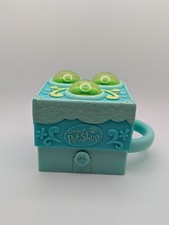 Littlest Pet Shop LPS Teeniest Tiniest Teensies Mini Pop Up Playset Kittens