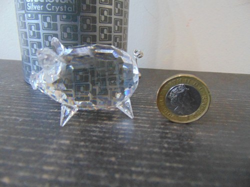 Swarovski pig medium - medium,, curly
