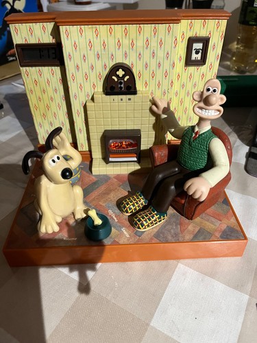 Wallace and gromit alarm - wallace,