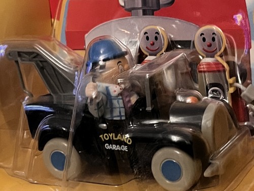Corgi play scenes - scenes, noddy