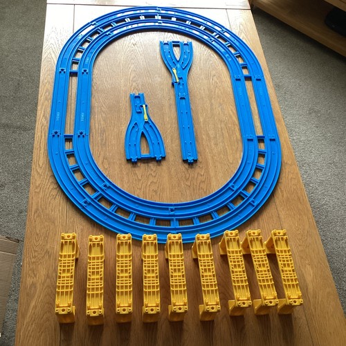 Tomy plarail trackmaster - tomy,