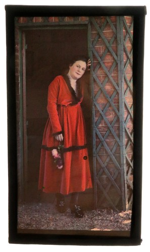 Beautiful autochrome woman - beautiful,