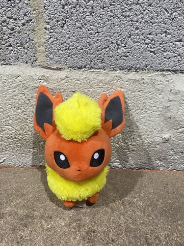 Pokémon center flareon plush - pokémon,