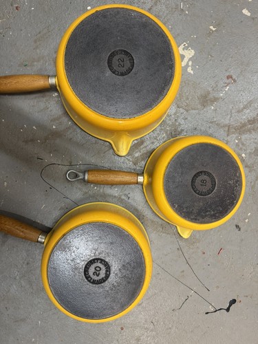 Creuset yellow sauce pan - sauce,