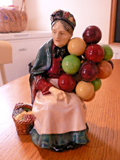 A NICE EARLY ROYAL DOULTON HN