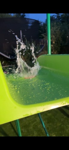 Slide water - slide, to
