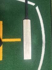 Grade 1 English Willow Cricket