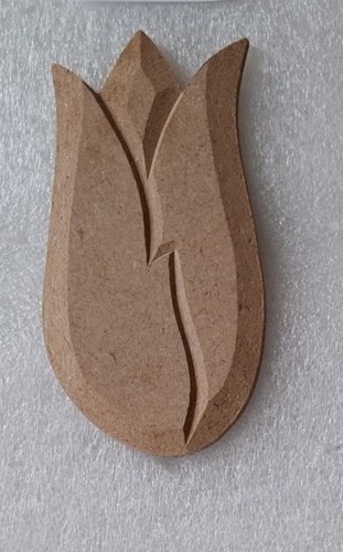 Wooden shapes leaves bows - -,