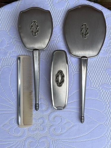 Vintage vanity set - vintage,