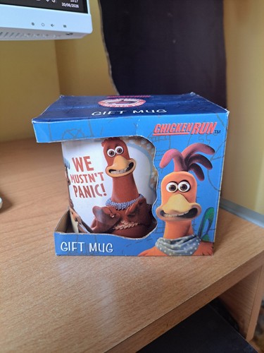 Aardman chicken run gift - chicken, mug