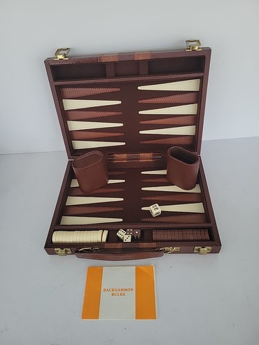 Vtg backgammon game set - set, faux