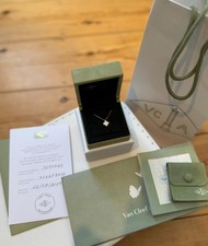 Van Cleef & Arpels Sweet Alhambra Necklace Yellow Gold Mother of Pearl