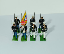 Britains Soldiers 7303 U.S. Marine Corps Flag Sergeant & Men Marching Figure H4.