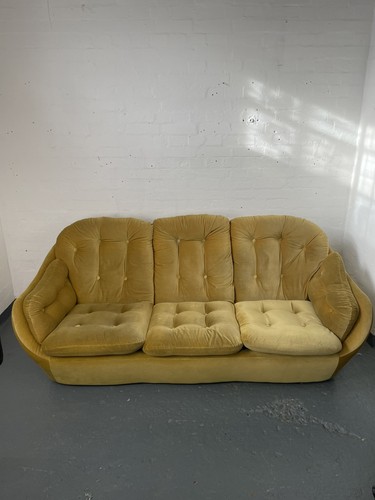 1970 space age yellow - space,
