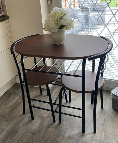 Small table and chairs - small,