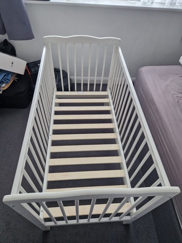 Mcc babyies wooden baby cot - mcc,