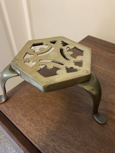 Hexagonal brass stand trivet - brass,
