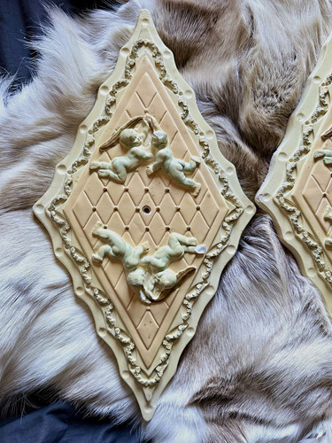 Cream rococo diamond wall - cream,