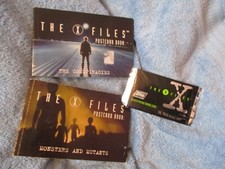 2 THE X FILES  set postcard book 1  unopened new packet cards