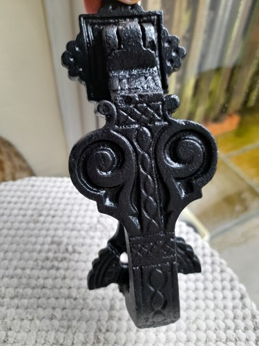 Cast iron kenrick door - cast, knocker