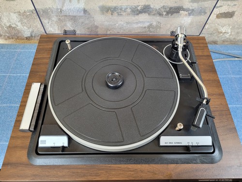 Realistic turntable vintage - realistic,