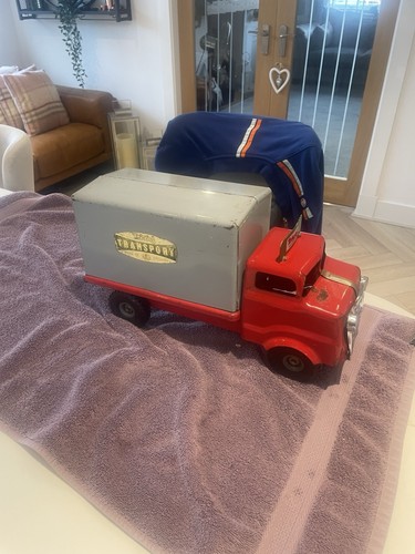 Triang 1950 removal truck - triang,