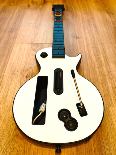 Nintendo wii guitar hero - nintendo,