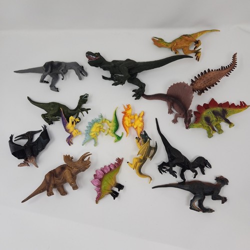 Large dinosaur bundle - large, plastic