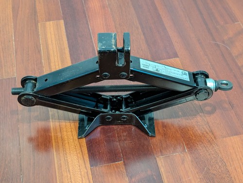 Mazda oem jack lift - oe,