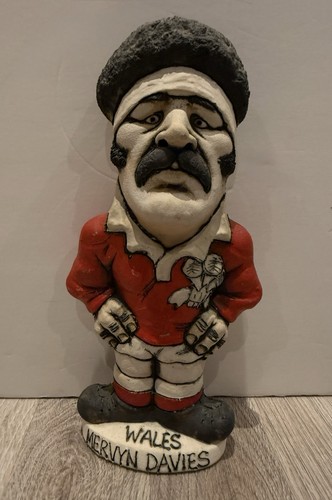 Groggs mervyn davies - mervyn,