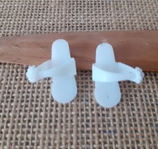 Sindy Dolls White Daisy