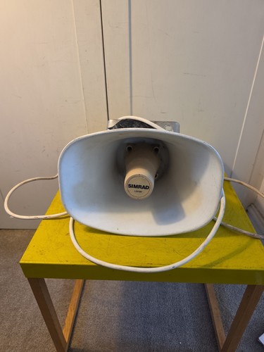 Simrad waterproof loud hailer - loud,