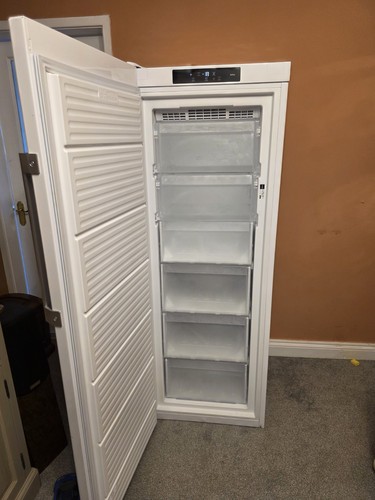 Hotpoint tall freezer - hotpoint,