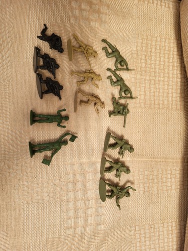 Airfix toy soldiers - 14,