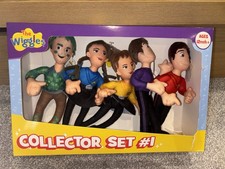 BNIB The Wiggles Plush Doll Set Inc Evie, Lachy, Lucia, Simon, Tree Of life RARE