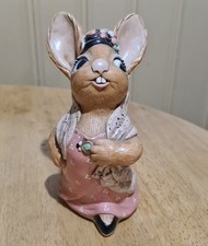 Very Rare Pendelfin Aunt