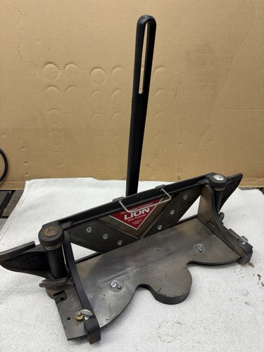 Lion miter mitre - miter,