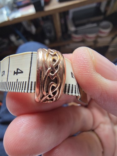 9ct gold ring - 375, rose