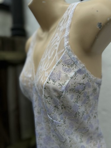 Feminine vintage delicate - feminine,