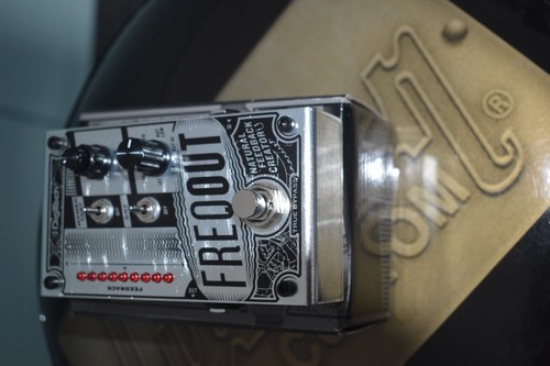 Digitech freqout feedback - freqout,