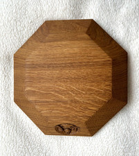 ROBERT MOUSEMAN THOMPSON APPRENTICE TERRY 'RAMMAN' HARRINGTON OAK CHOPPING BOARD