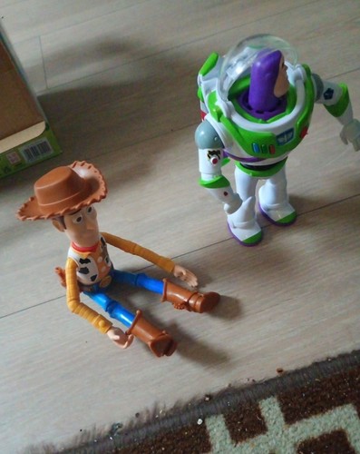 Toy story walking - walking, talking