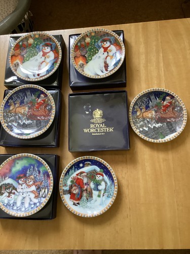 Royal worcester christmas - worcester,