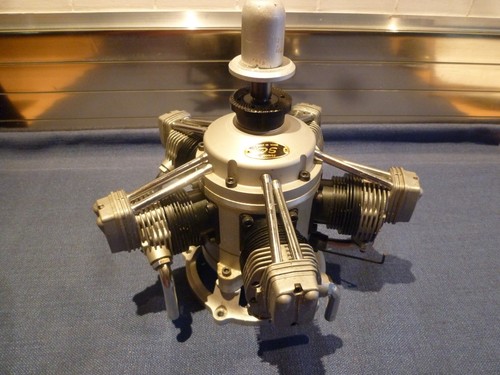 Model aircraft radial engine - ,